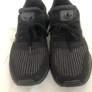 Adidas zapatos Swift Run zapatillas negro poshmark Adidas zapatos Swift Run zapatillas negro poshmark